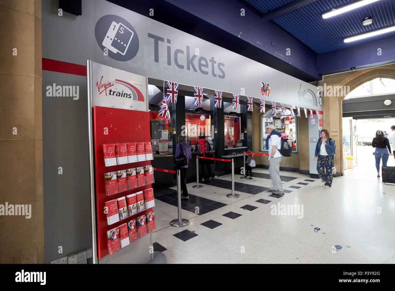 Trains ticket office hi-res stock photography and images - Alamy