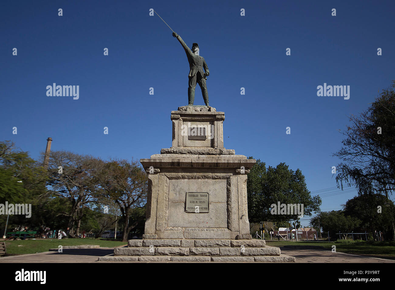 Estátua do Brigadeiro Sampaio (Antônio de Sampaio), patrono da ...