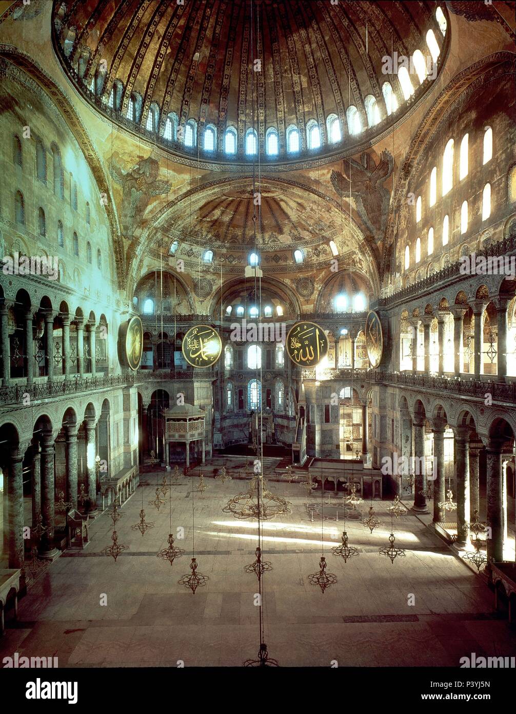 Hagia santa sofia basilica hi-res stock photography and images - Page 2 -  Alamy, image size:1006x1390