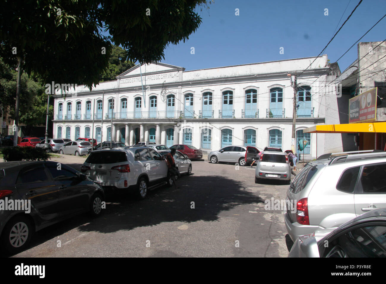 Vista da fachada do Colégio Paes de Carvalho, Escola Estadual de Ensino Fundamental I, Belém Vista da fachada do Colégio Paes de Carvalho, Escola Estadual de Ensino Fundamental I, Belém