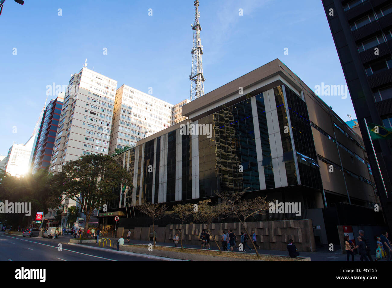 Homs, o clube na Avenida Paulista