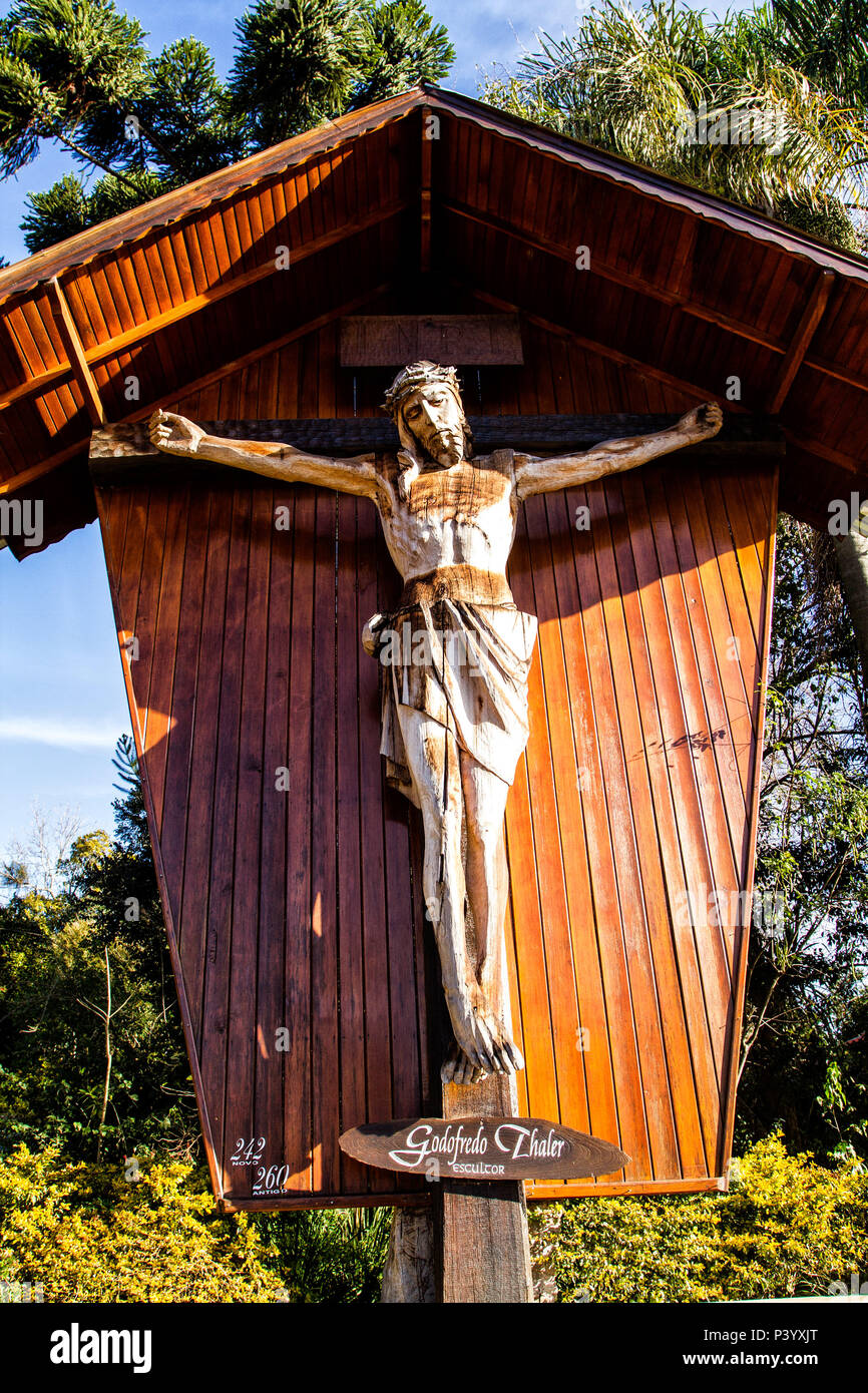 Escultura em madeira de Cristo Crucificado. Treze Tílias, Santa Catarina, Brasil. Stock Photo