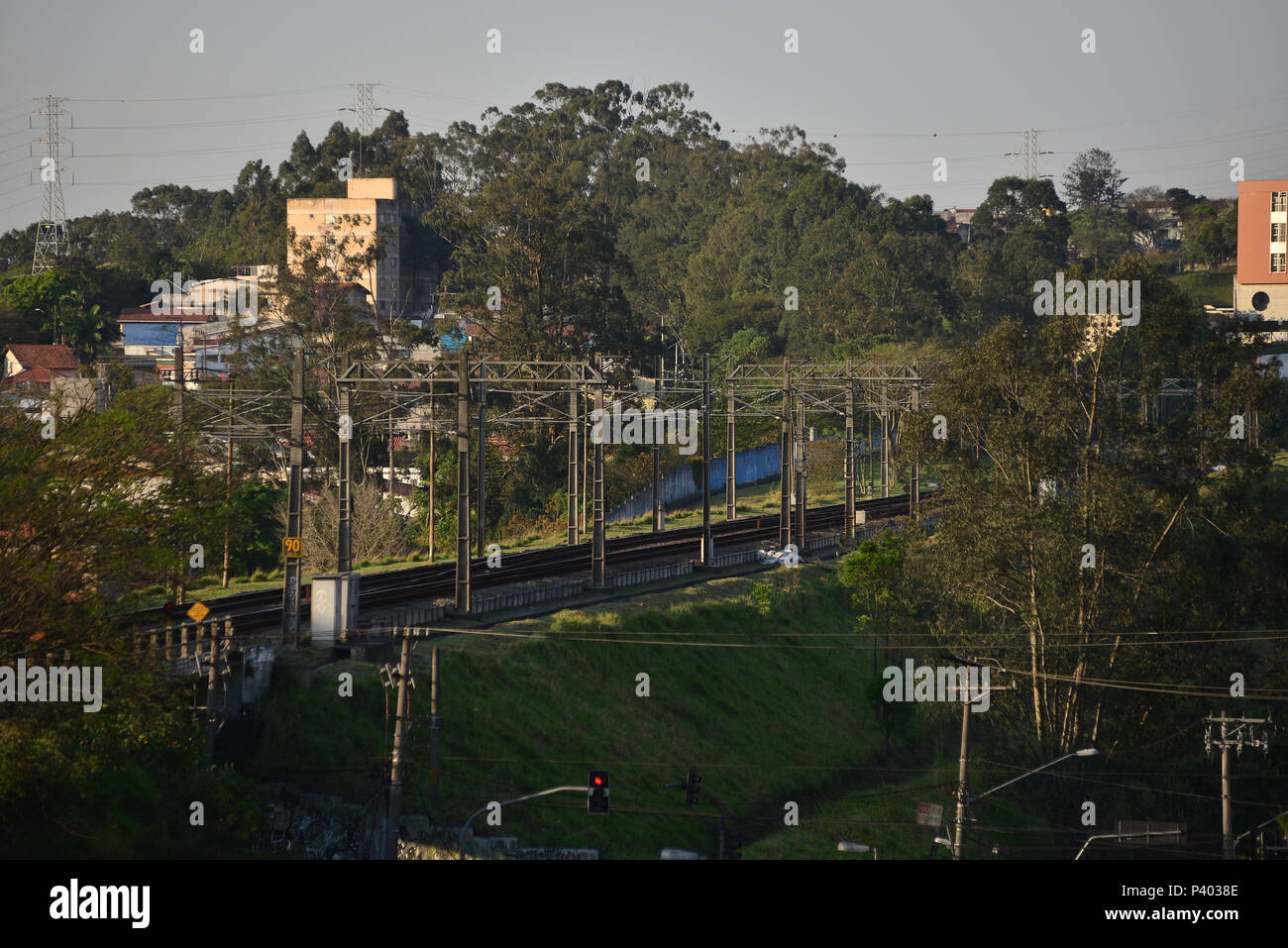Ferrovia da linha 9 da CPTM, por onde passa os trens em direção a estação Grajau, zona sul da cidade de São Paulo. Stock Photo
