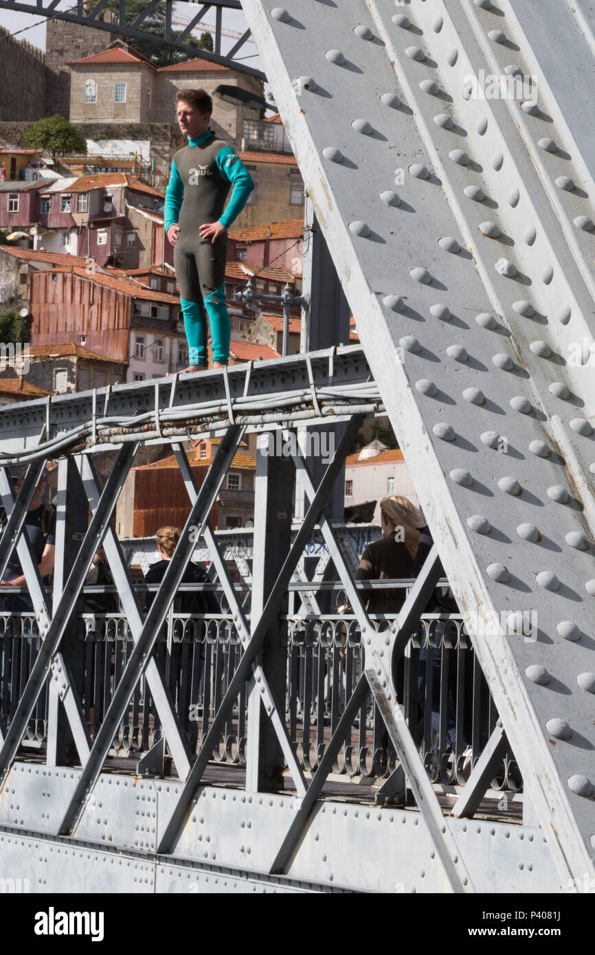 Double deck metal arch bridge hi-res stock photography and images - Alamy