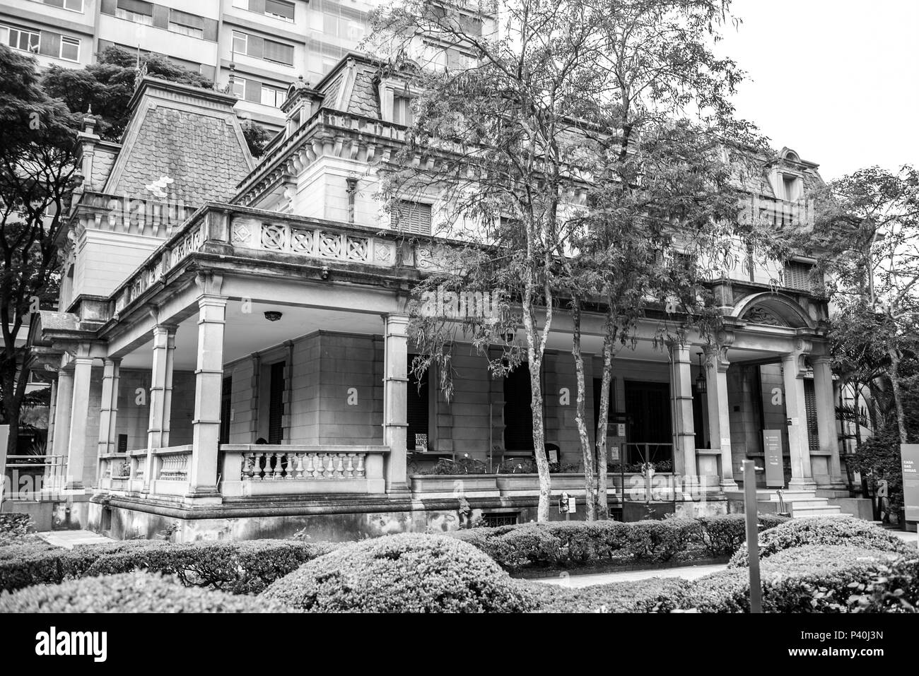 A Casa das Rosas, projetado por arquiteto Francisco de Paula Ramos de