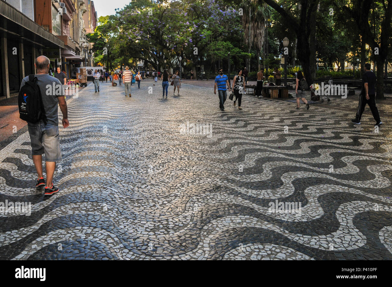 Calçadão da rua Dos Andradas (ou rua da Praia), em Porto Alegre Stock ...