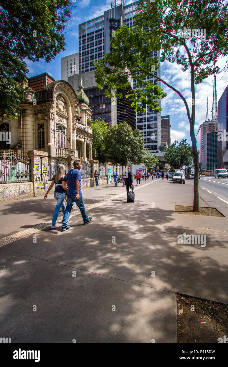 avenida; avenida Paulista; casarão; casarão na avenida Paulista; São Paulo; Estado de São Paulo; Brasil Stock Photo