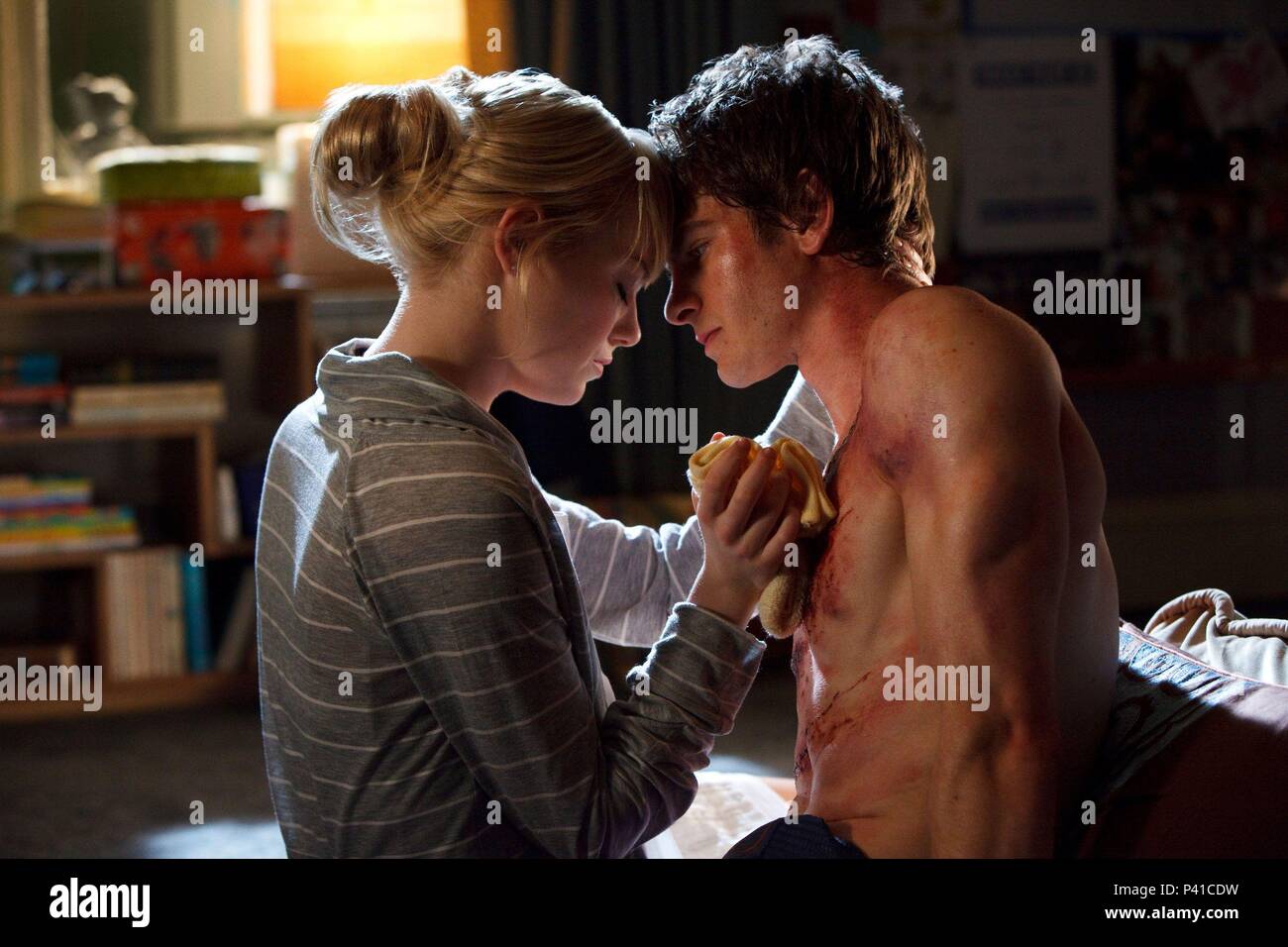 Original Film Title: AMAZING SPIDER-MAN, THE.  English Title: AMAZING SPIDER-MAN, THE.  Film Director: MARC WEBB.  Year: 2012.  Stars: EMMA STONE; ANDREW GARFIELD. Credit: COLUMBIA PICTURES / Album Stock Photo