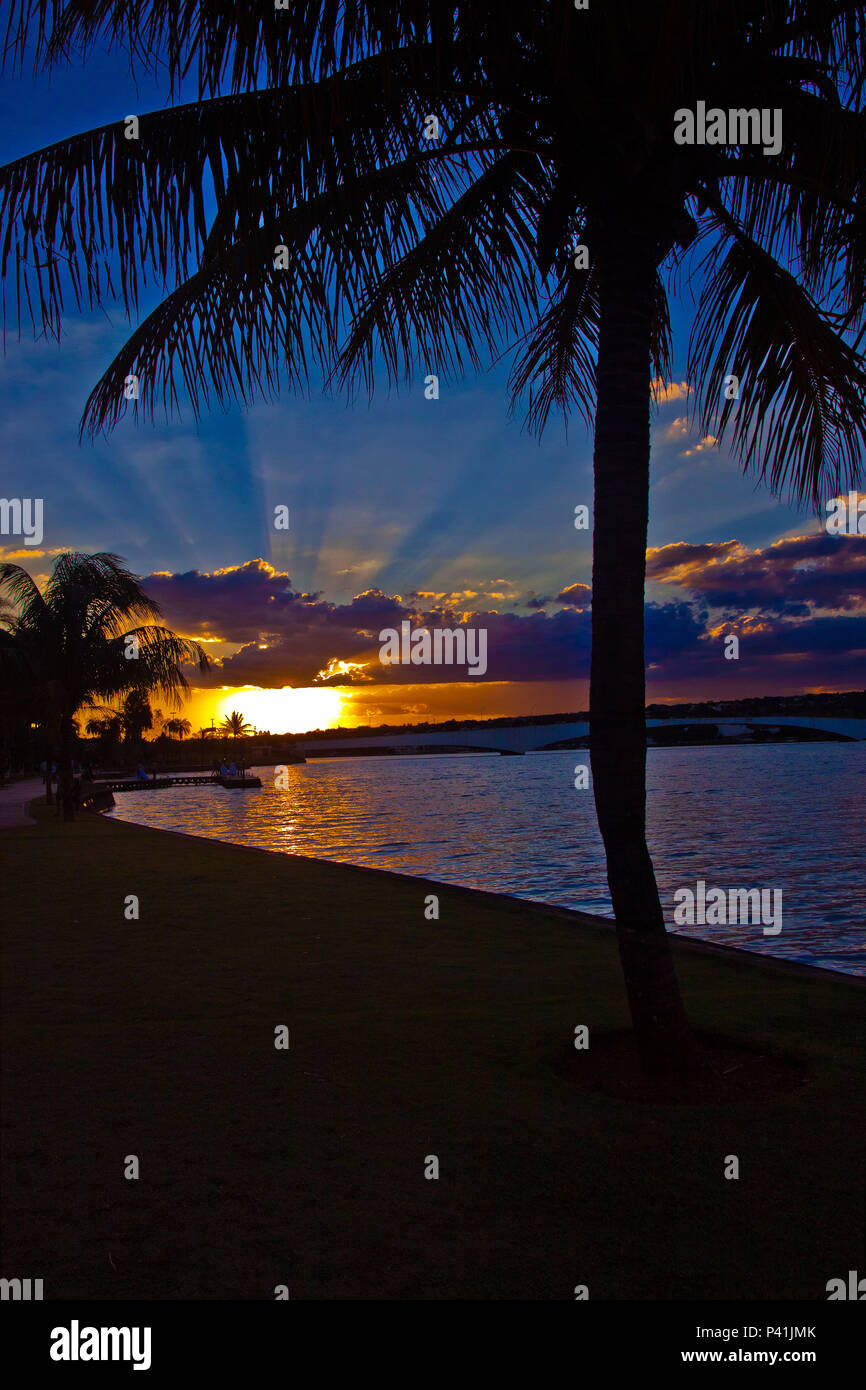 Aguas represadas do rio paranoa hires stock photography and images Alamy