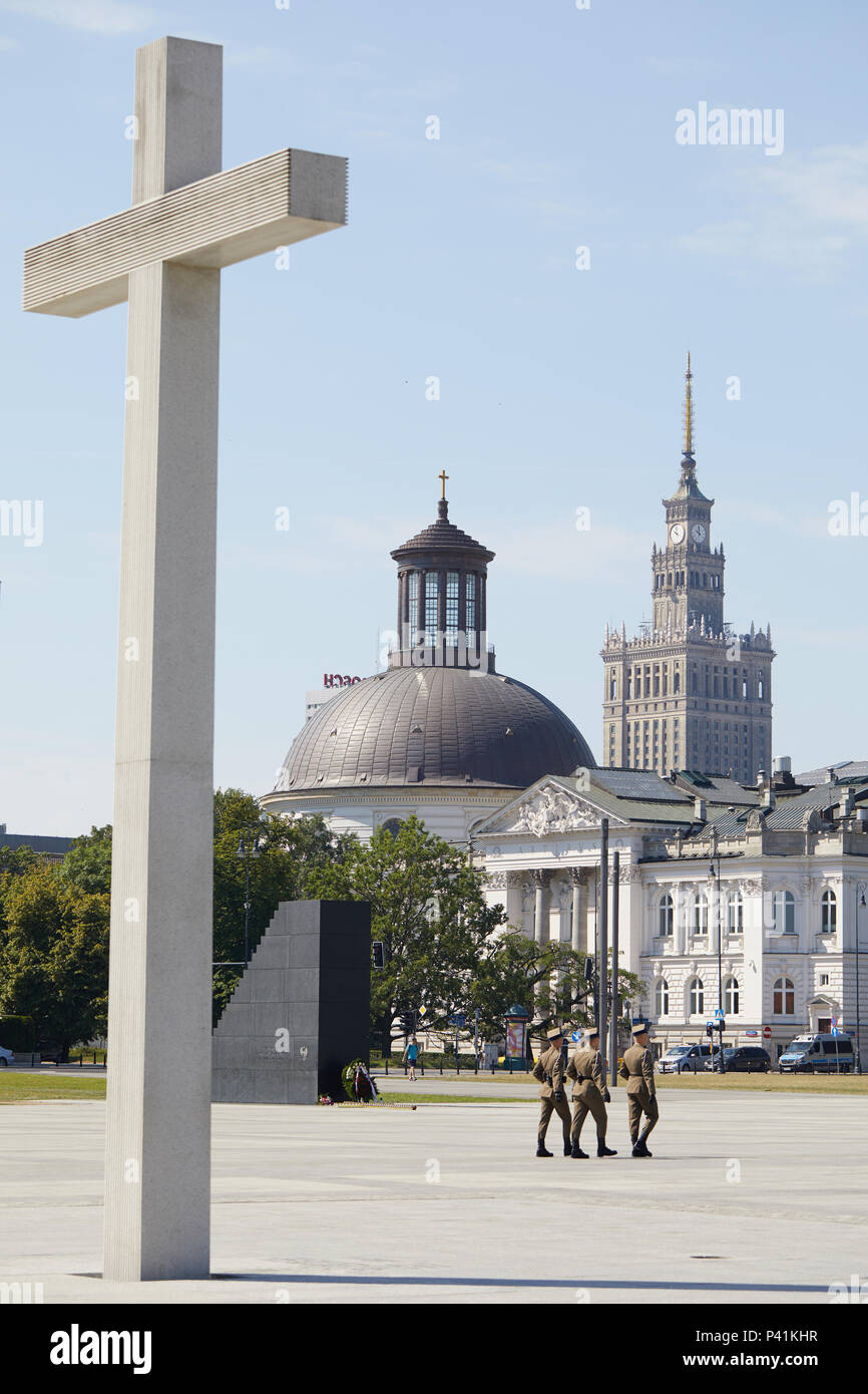Piłsudski Square, Warsaw, Poland. Soldiers march through the square