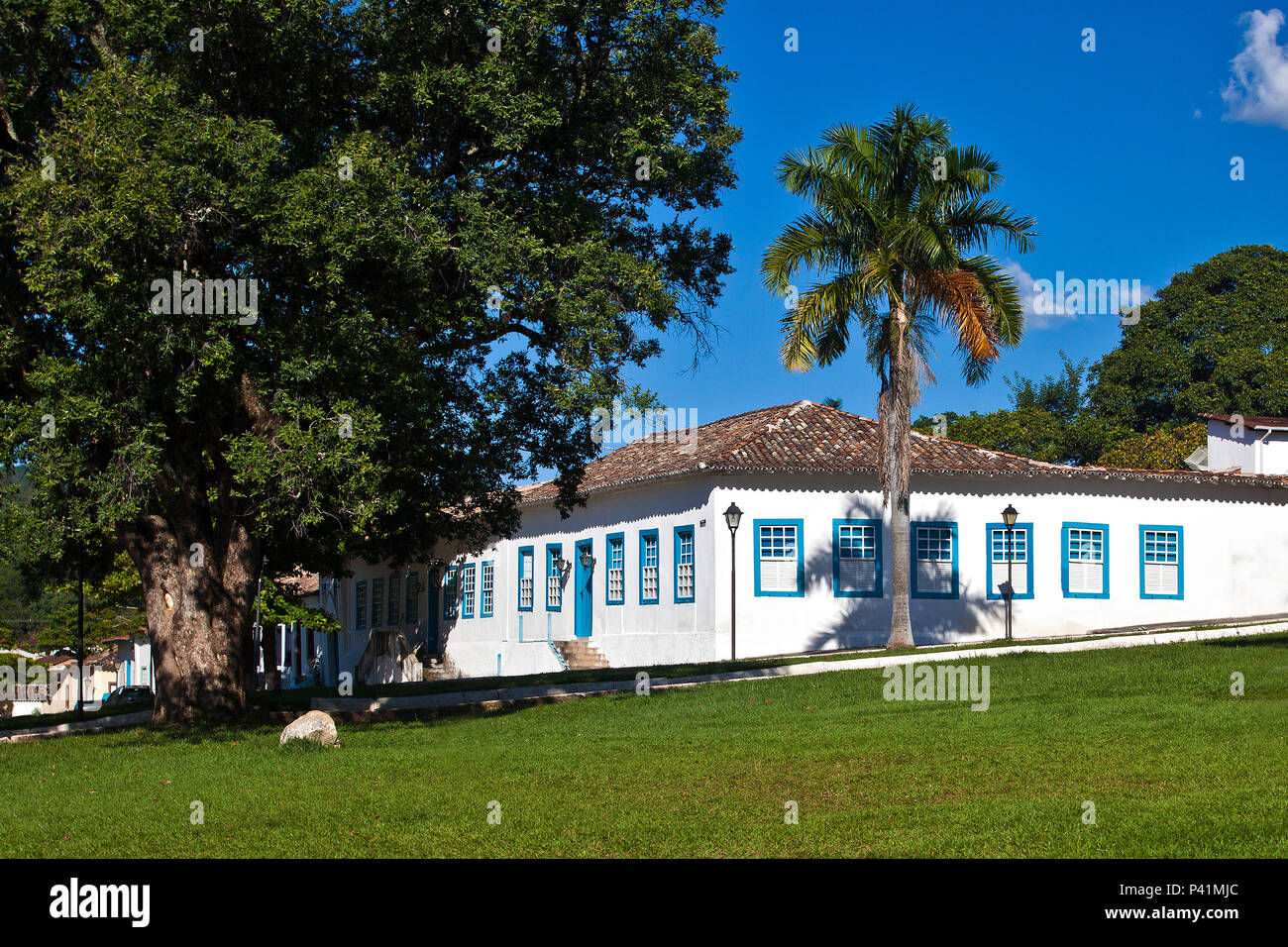 Casas terreas hi-res stock photography and images - Alamy