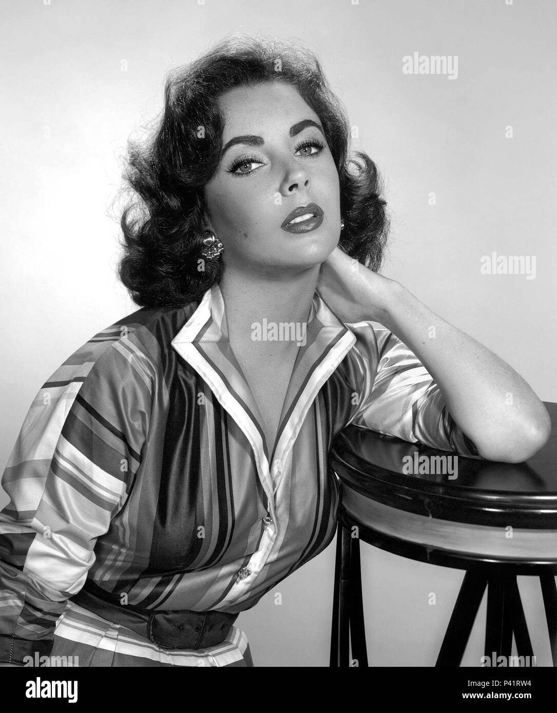 Year: 1957.  Stars: ELIZABETH TAYLOR. Stock Photo