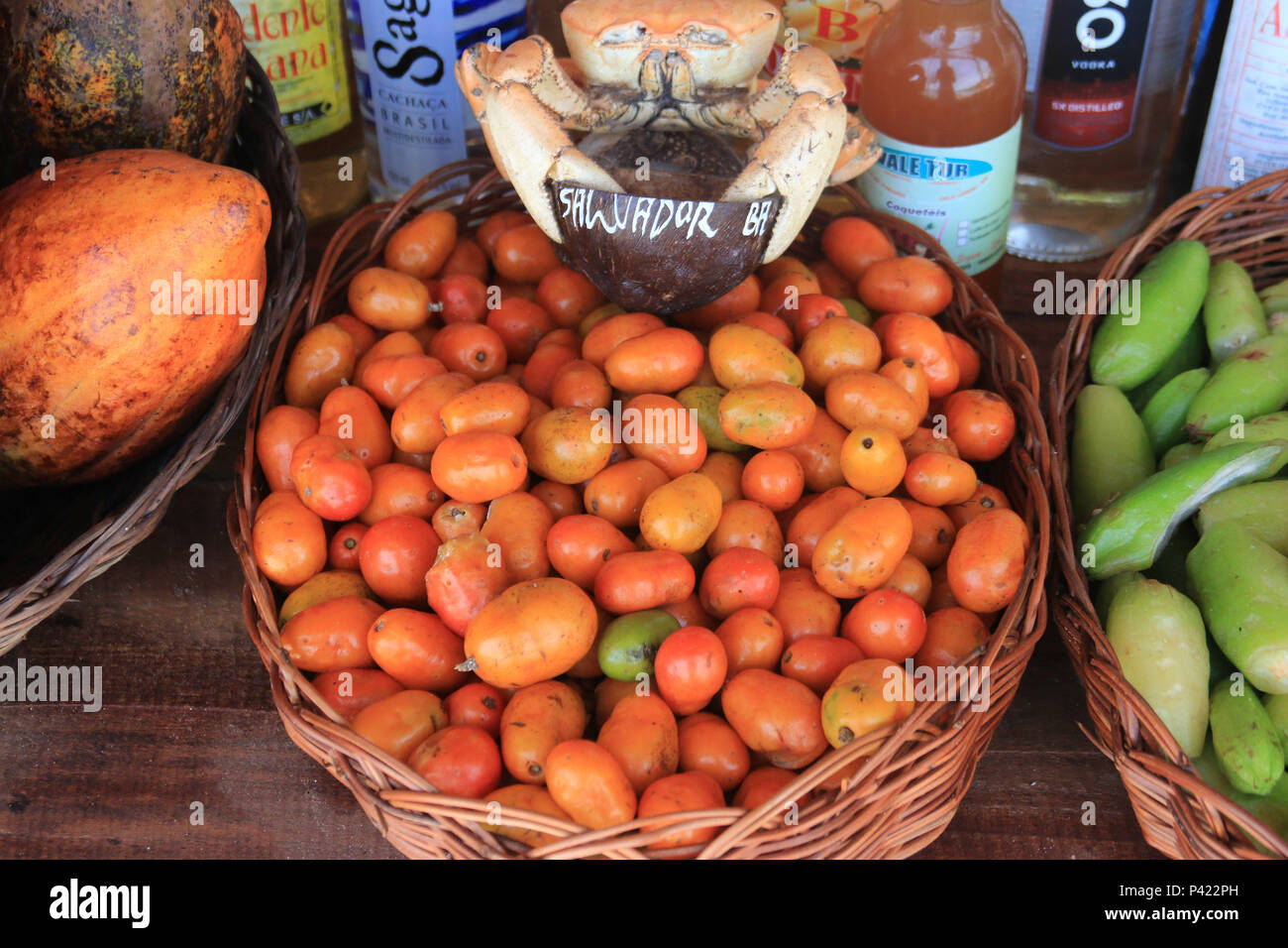 Fruta Siriguela Em Barraca Na Praia Ponta Dos Castelhanos Na Ilha De Boipeba Ba Stock Photo Alamy