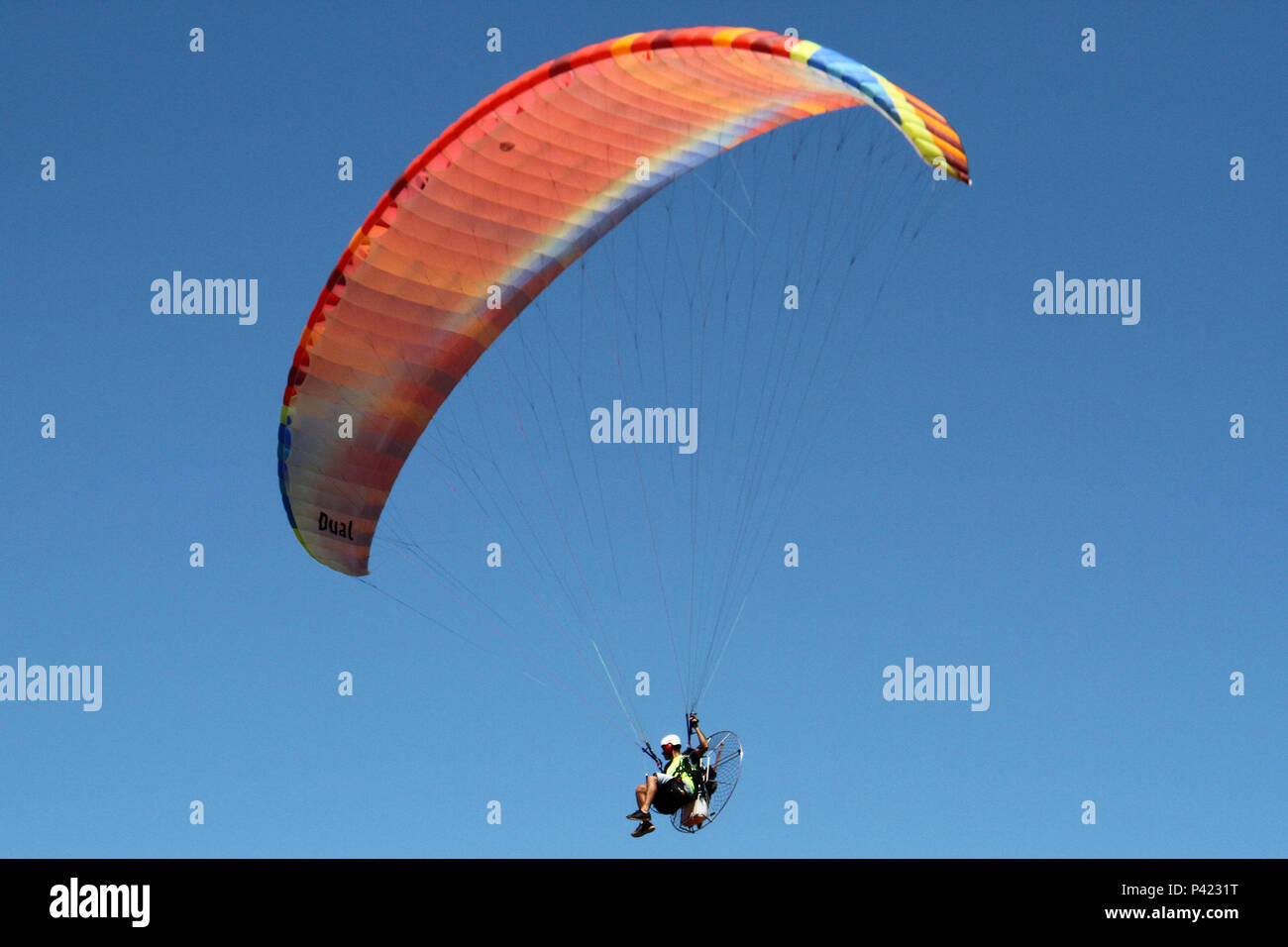 Volo in parapendio a motore in provincia di Roma