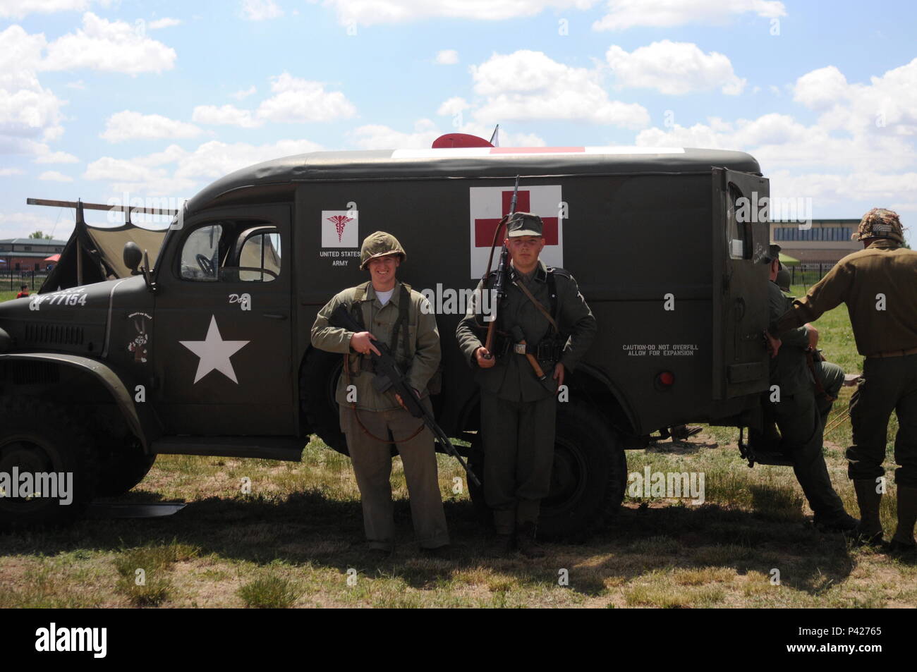 Fort Carson Colorado Capt Jordan Dosher Physical Therapist 3rd Armored Brigade Combat Team 4th Infantry Division Left And Corvin Seery Member Colorado Military History Group Right Dressed In Authentic Attire Pose