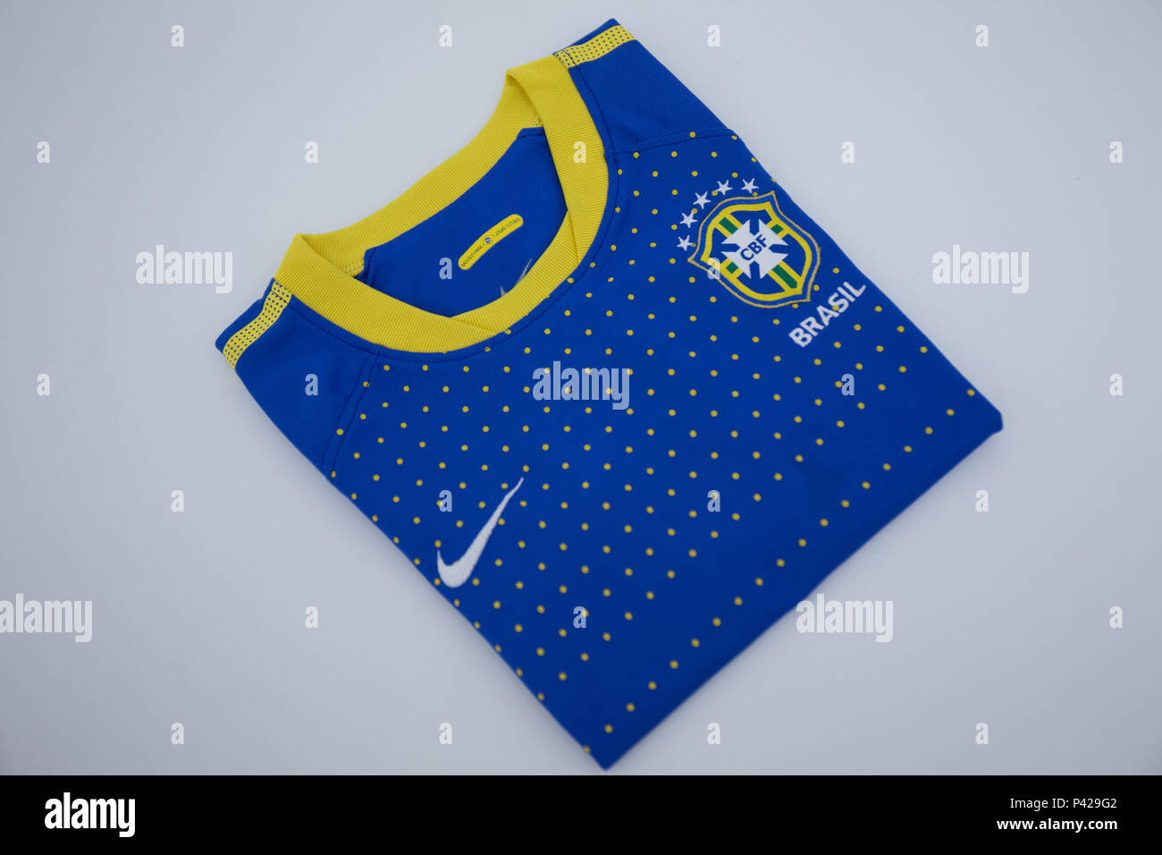 Camisa infantil da seleção brasileira Stock Photo - Alamy