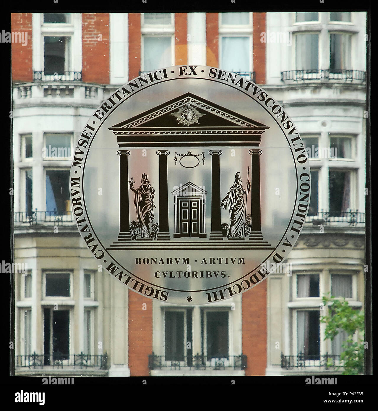 O British Museum (Museu Britânico) fundado em 1753, contém mais de sete milhões de objetos e documentos documentando a história humana até os dias de hoje. Londres/Lo, Reino Unido - 26/06/2009. Foto: André Stefano / Fotoarena Stock Photo