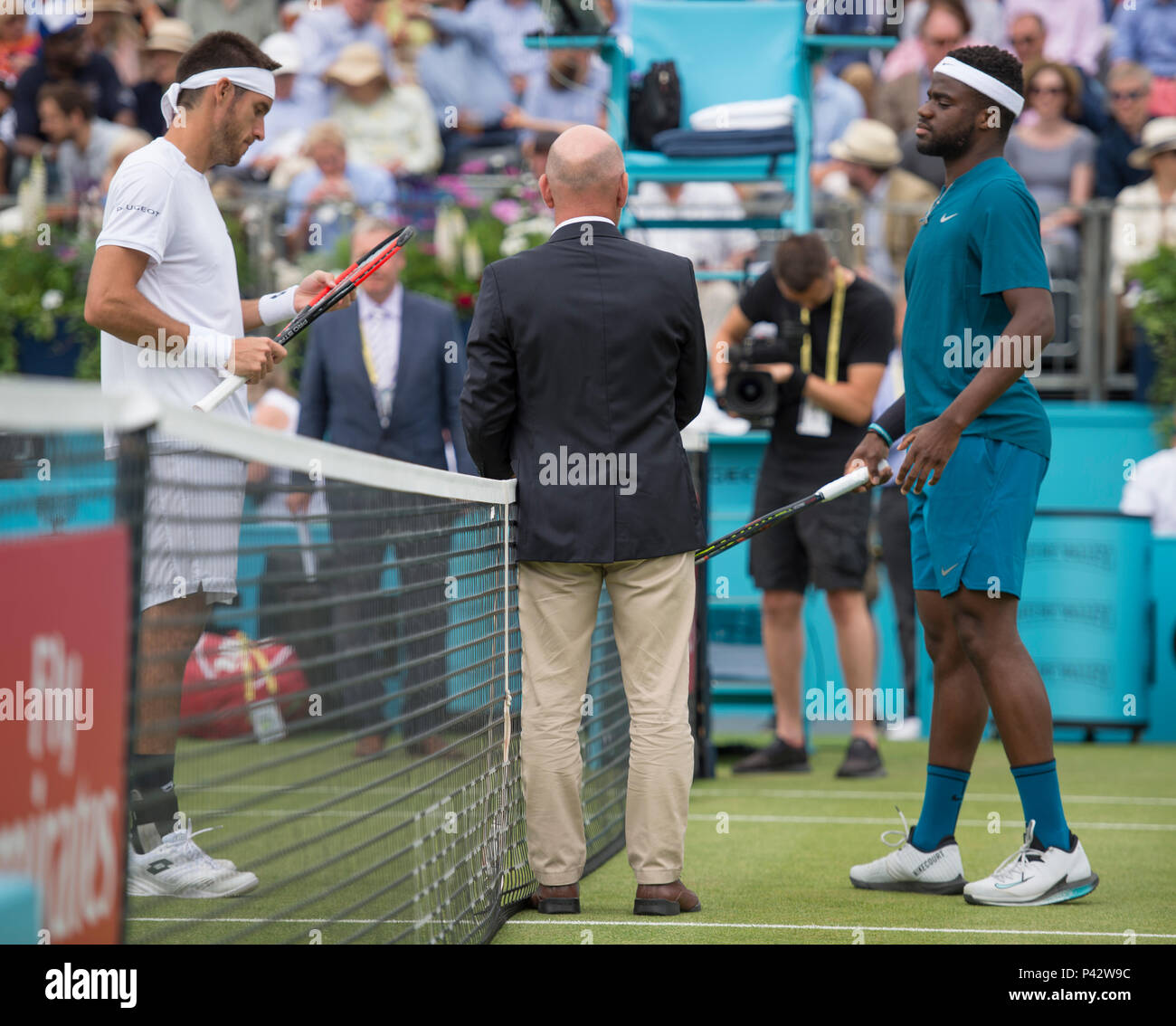 The Queen’s Club, London, UK. 20 June, 2018. Day 3 on centre court with Frances Tiafoe (USA), right, vs Leonardo Mayer (ARG). Credit: Malcolm Park/Alamy Live News. Stock Photo