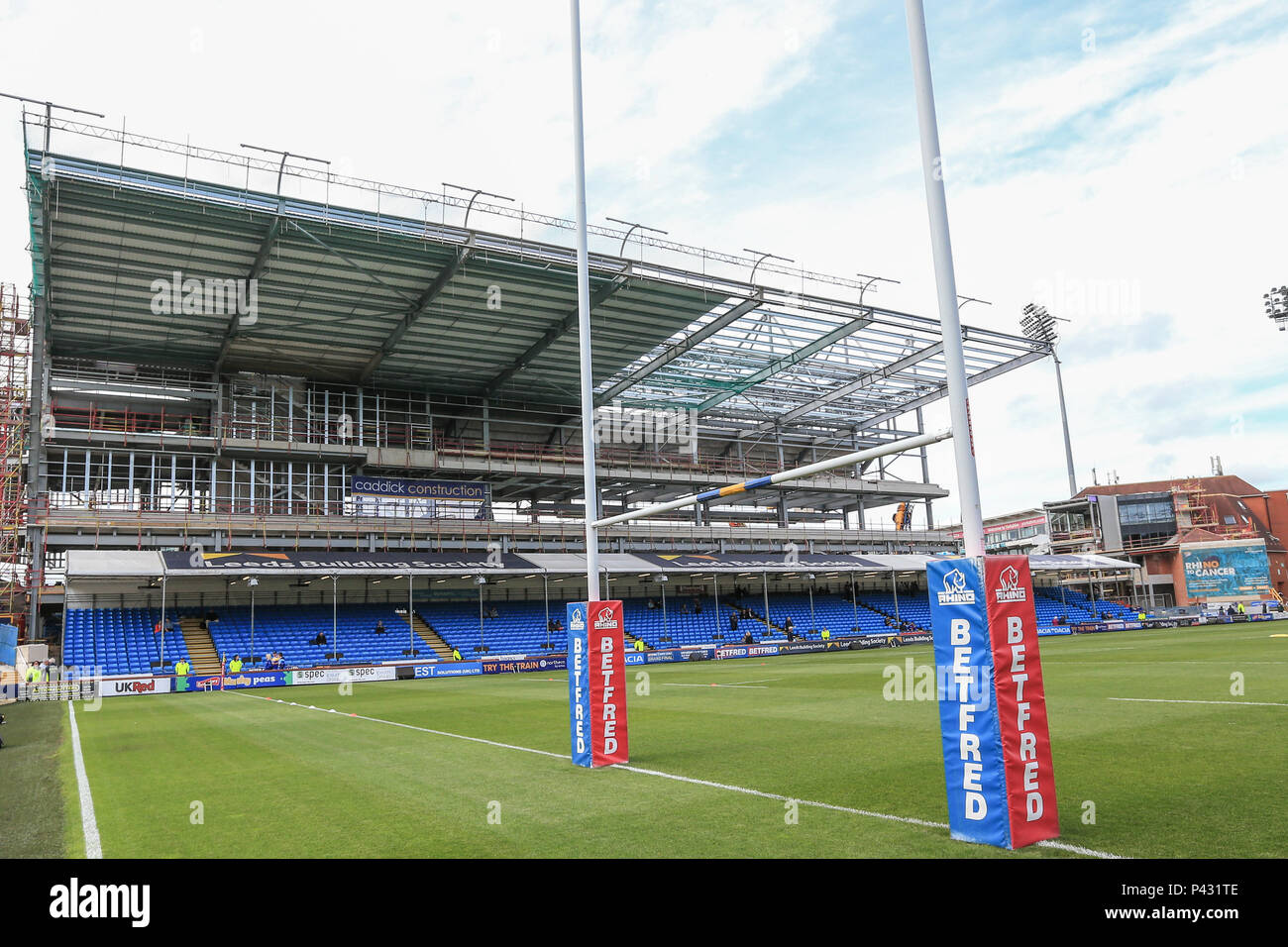 Emerald headingley stand hi-res stock photography and images - Alamy