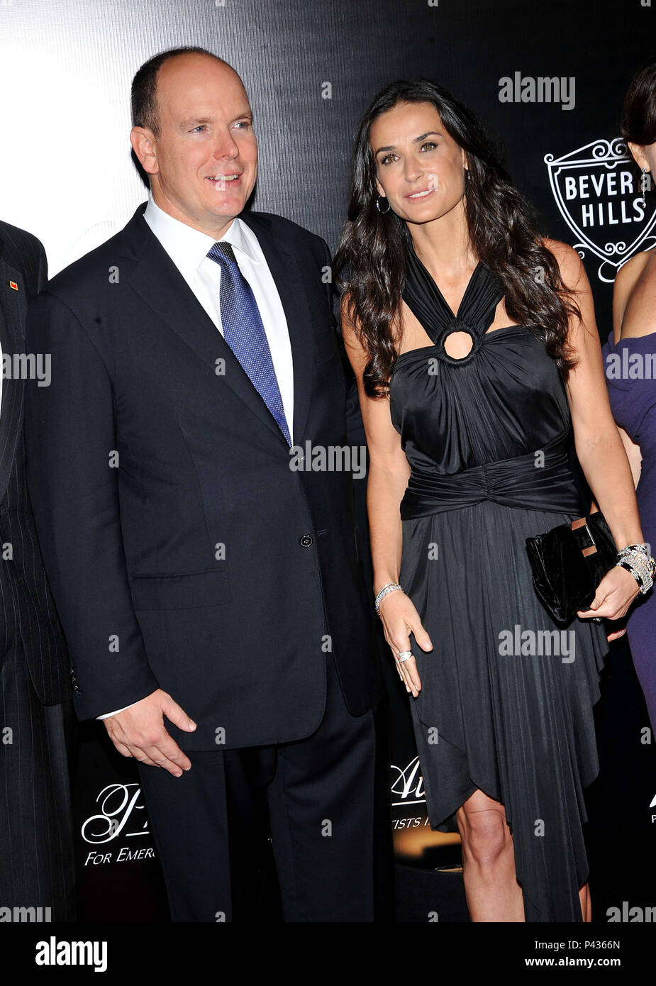 His Serene Highness Prince Albert II of Monaco and Demi Moore - Rodeo Drive  Walk Of Style Awards 2009 in Beverly Hills. - 06 Prince Albert II MooreDemi  06.jpg06 Prince Albert II