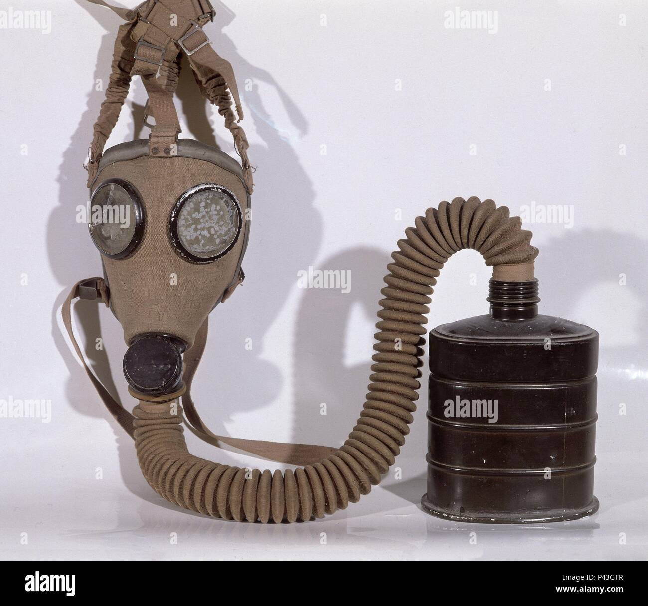 Mascara de gas hi-res stock photography and images - Alamy