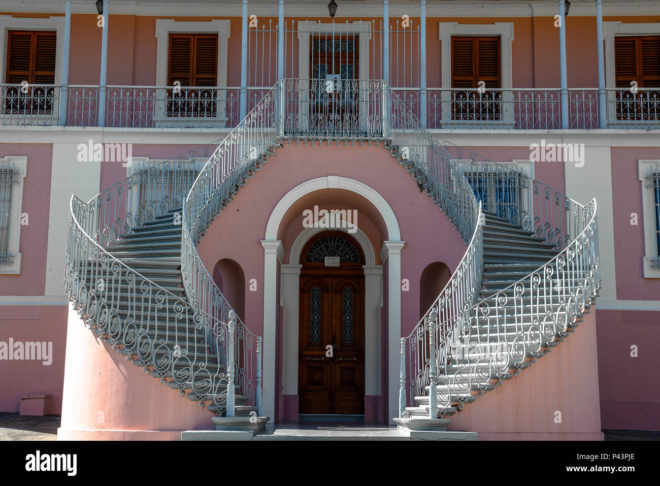 Museu HistÃ³rico e GeogrÃ¡fico. O prÃ©dio onde estÃ¡ localizado o museu foi construÃdo no final do sÃ©culo XIX (tÃ©rmino em 1898) para residÃªncia de Martinico Prado JÃºnior, o edifÃcio da Vila Junqueira possui grande valor arquitetÃ´nico. PoÃ§os de Caldas/MG, Brasil 25/08/2013. Foto: Alexandre Carvalho / Fotoarena Stock Photo