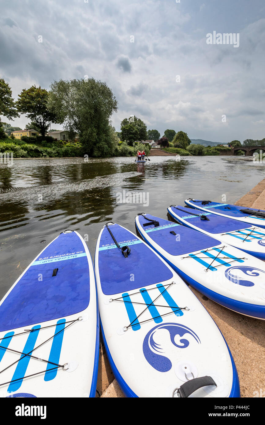 Stand up paddle boarding with Inspire to Adventure on the River Wye at