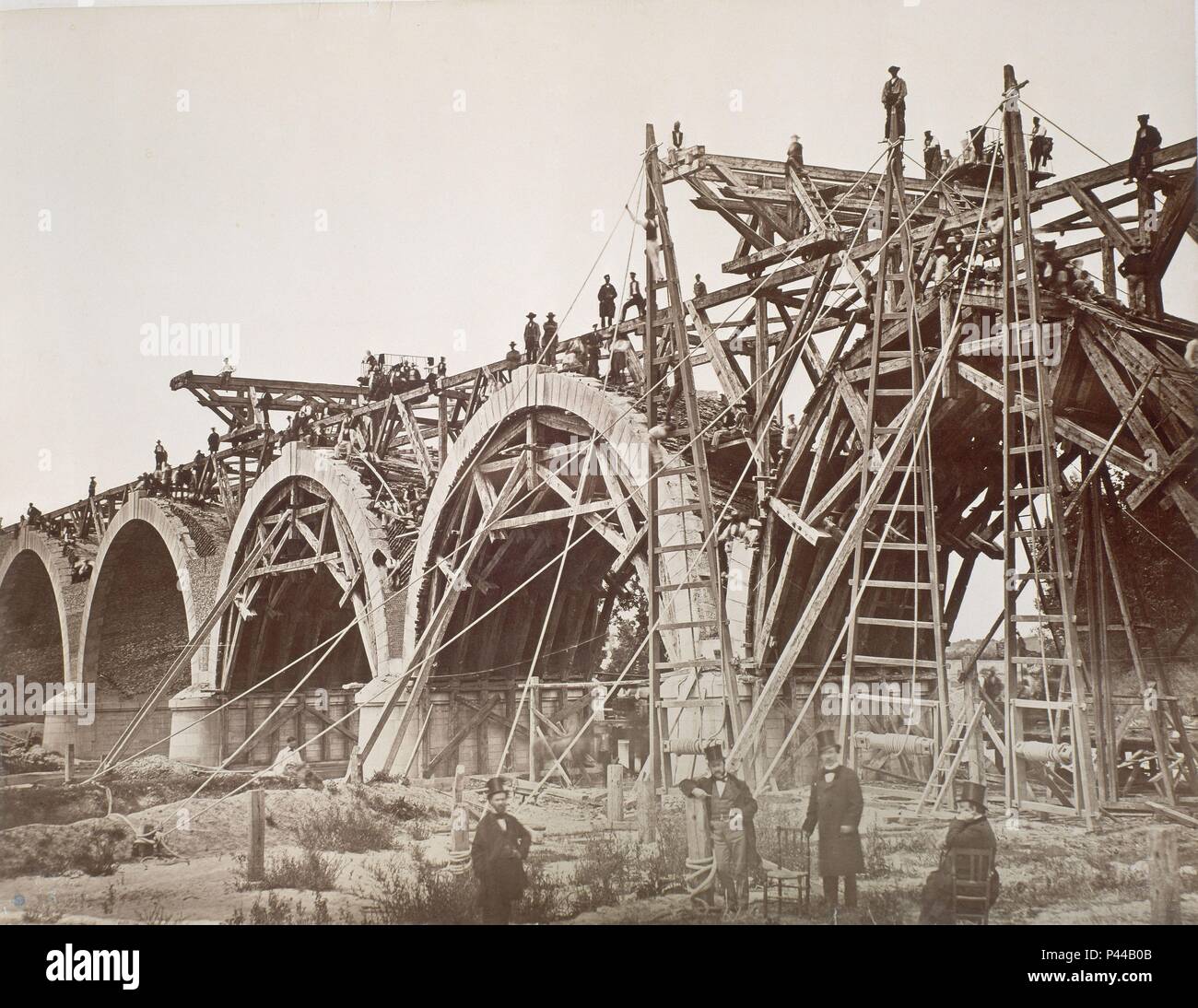 CONSTRUCCION DEL PUENTE DE LOS FRANCESES EN LA LINEA NORTE - 1861. Author: Charles Clifford (c. 1820-1863). Location: MUSEO DE HISTORIA-FOTOGRAFIAS, SPAIN. Stock Photo