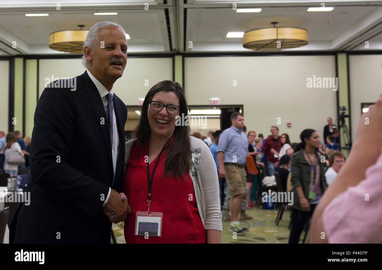 Dr. Stedman Graham, chairman and CEO of the Chicagobased S. Graham