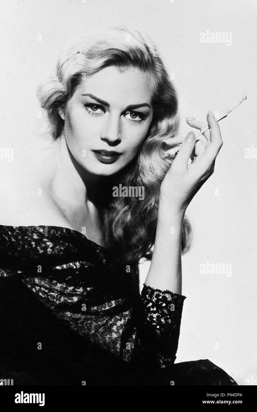 Original Film Title: SCREAMING MIMI.  English Title: SCREAMING MIMI.  Film Director: GERD OSWALD.  Year: 1958.  Stars: ANITA EKBERG. Credit: COLUMBIA PICTURES / Album Stock Photo