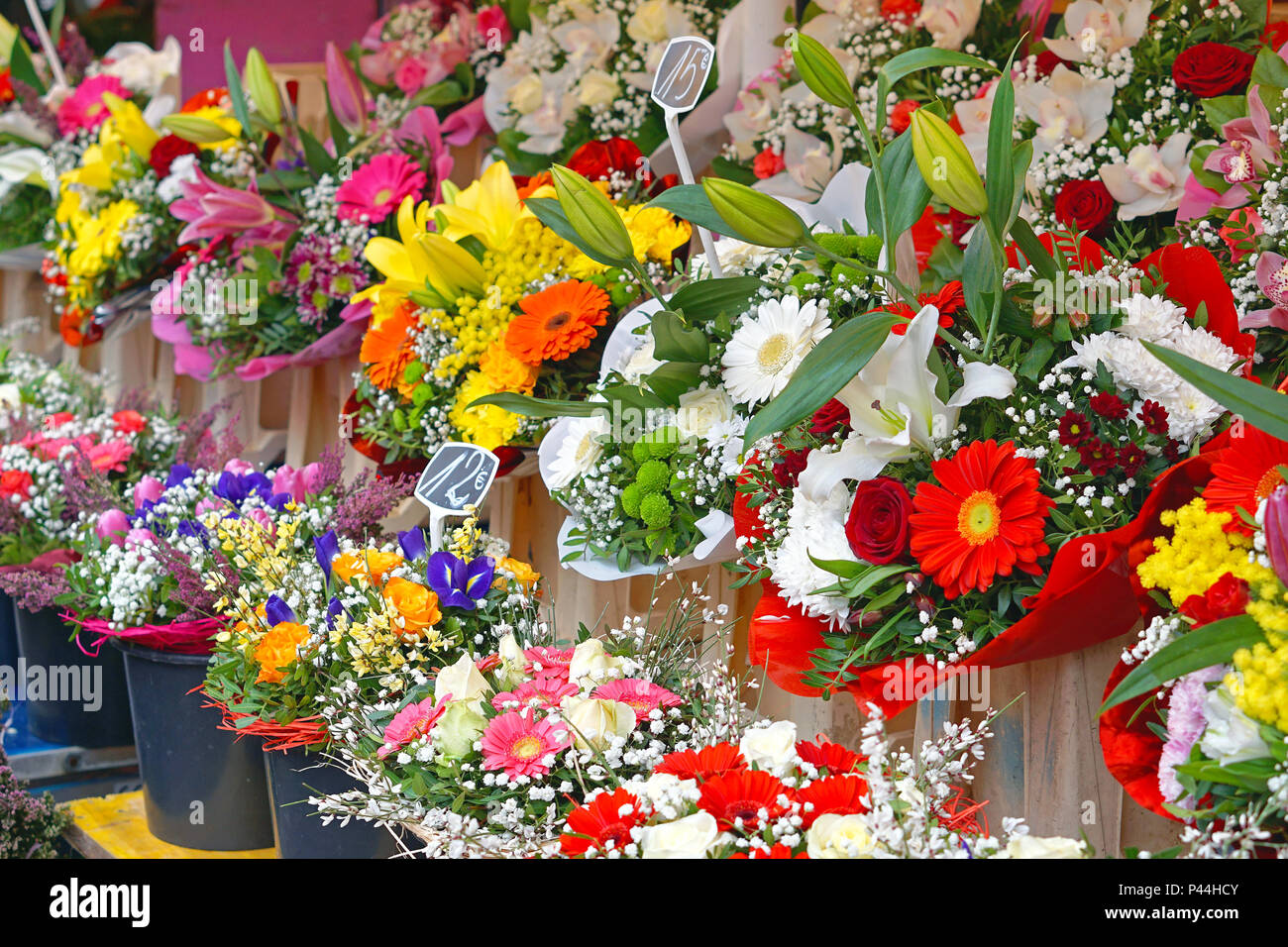 Fresh flowers bouquets at flower shop Stock Photo Alamy