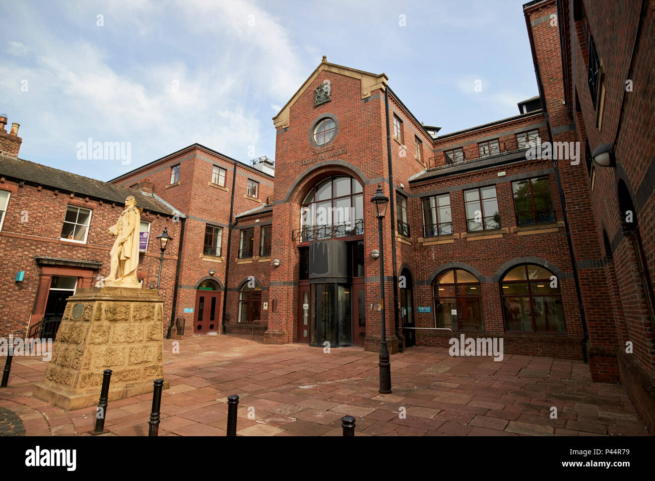 carlisle-courts-of-justice-crown-court-cumbria-england-uk-stock-photo