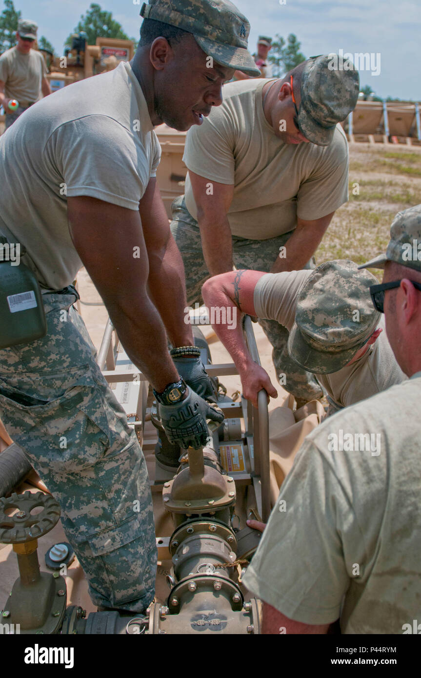 U.S. Army Reserve Soldiers, with the 192nd Quartermaster Company, based