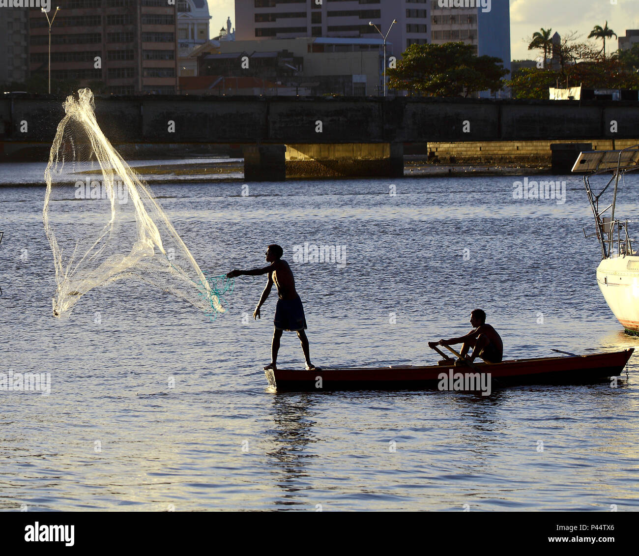 Pescadores da Bacia do Pina, Recife/PE, Brasil 12/05/2012. Foto: Carlos  Ezequiel Vannoni/Agencia JCM/Fotoarena Stock Photo - Alamy