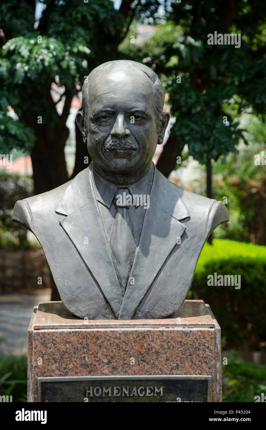 Escultura busto hi-res stock photography and images - Alamy