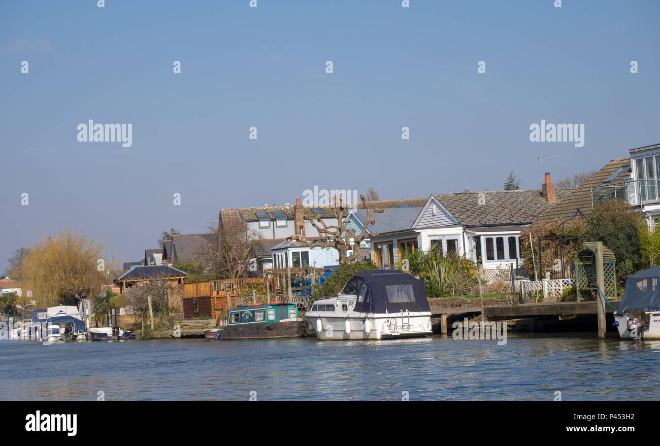 thames ditton river front river thames Stock Photo Alamy