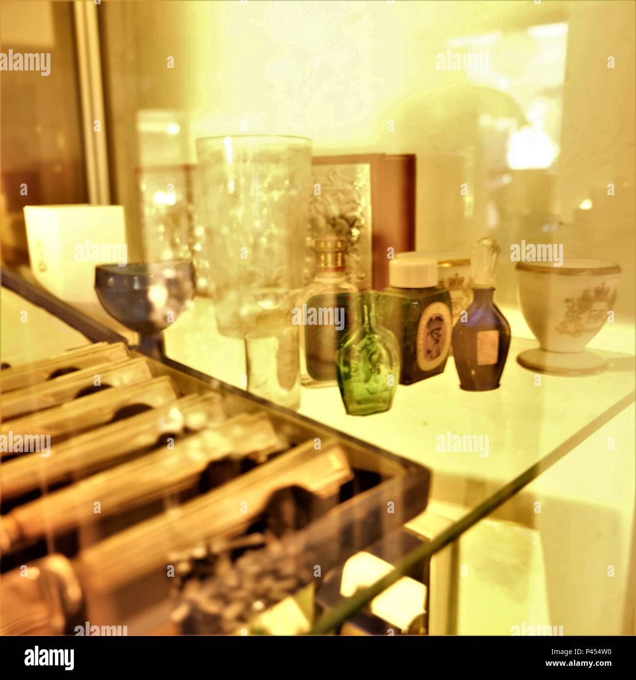 antique and junk shop Stock Photo Alamy