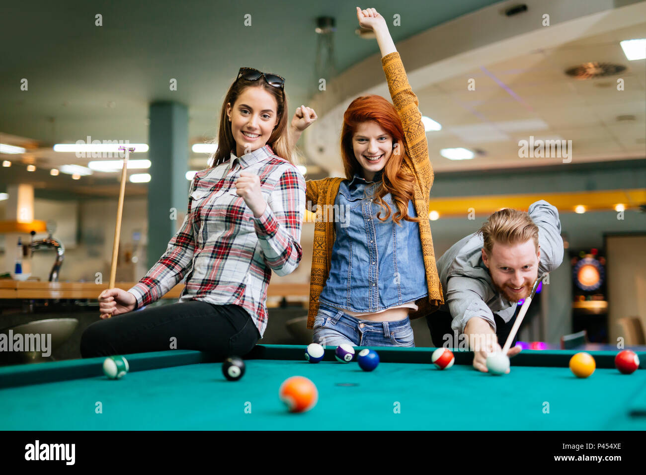 Team playing sport hi-res stock photography and images - Alamy