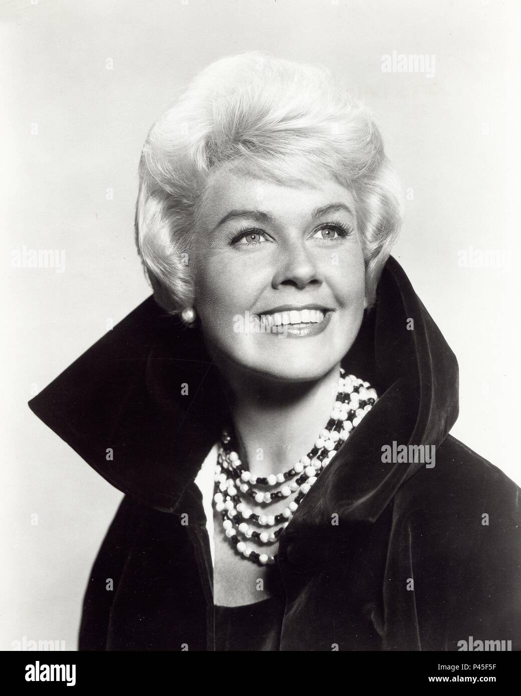 Original Film Title PILLOW TALK. English Title PILLOW TALK. Film Director MICHAEL GORDON