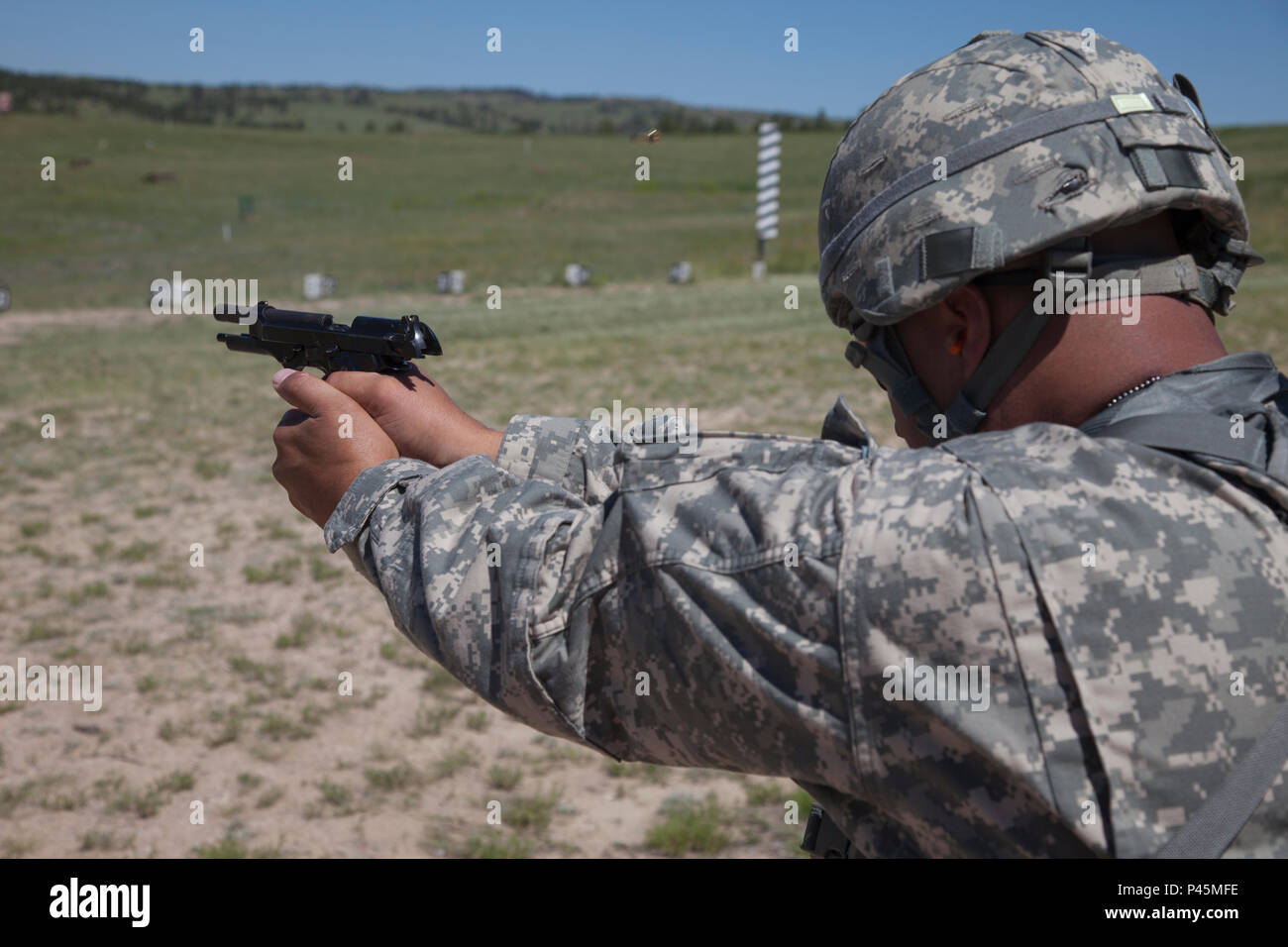 Beretta M9 Combat Pistol Hi-Res Stock Photography And Images - Page 3 -  Alamy