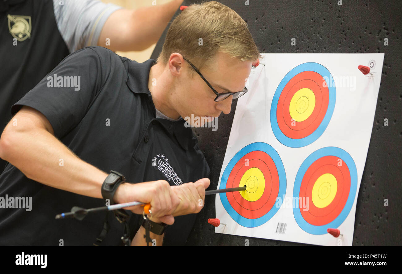 U.S. Army 1st Lt. Michael Matthew, of Warrior Transition Battalion