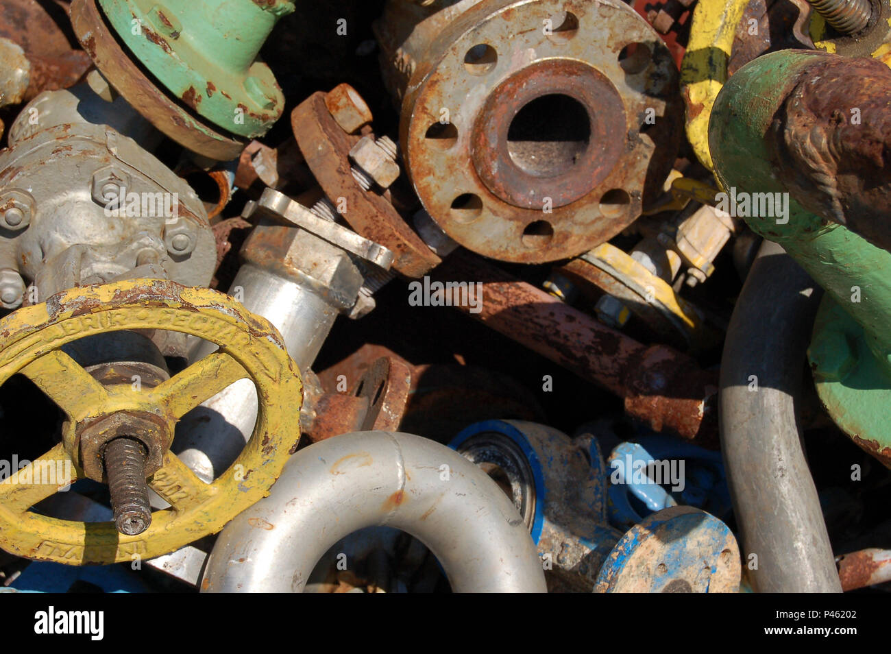 metal enferrujado em ferro velho na estrada velha de Campinas - Indaiatuba. Campinas / SP (Foto: CiÃ§a Neder / Fotoarena) Stock Photo