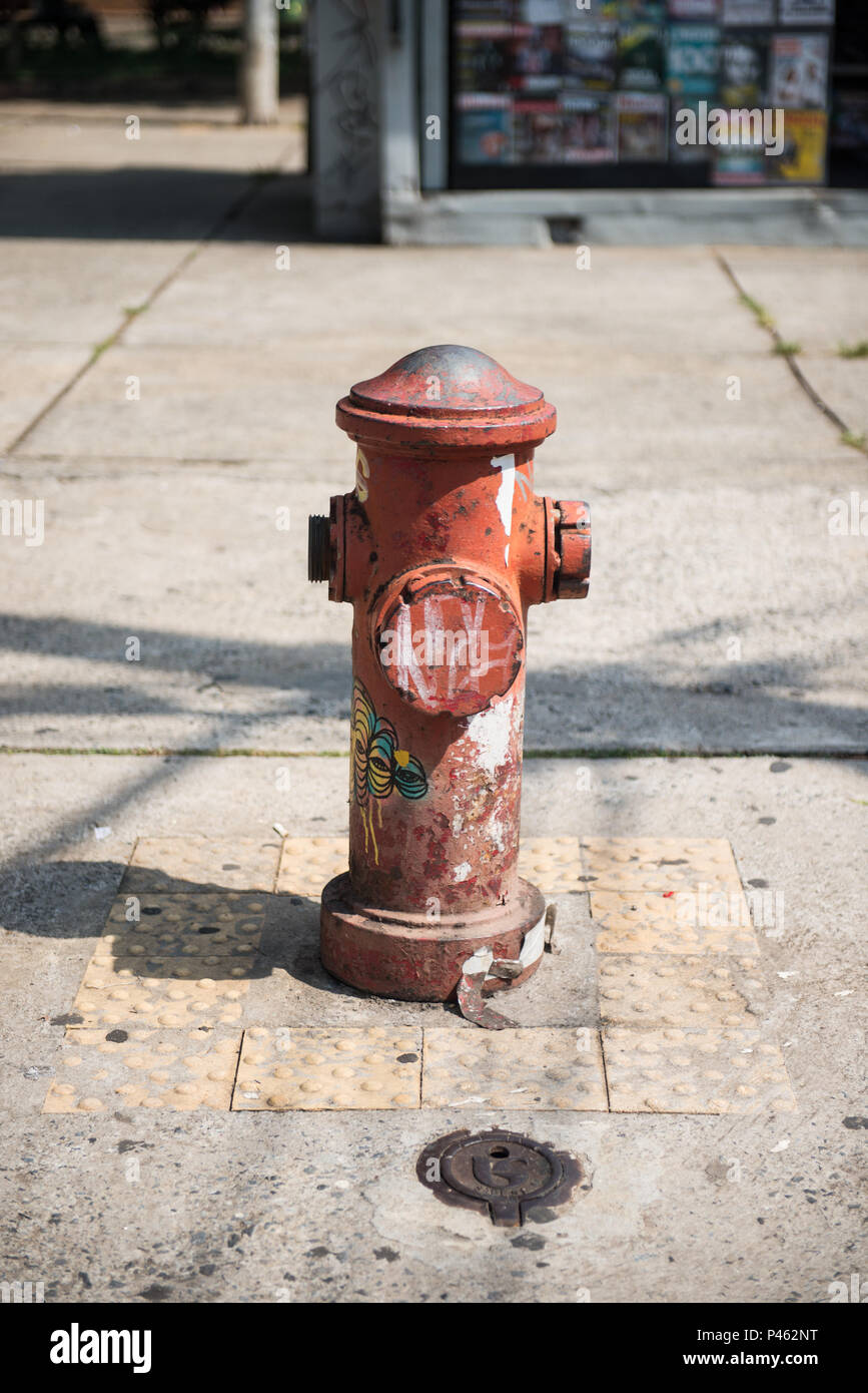 Hidrante, Hidrante de Rua. SÃƒO PAULO/SP. BRASIL 10/12/2013. (Foto: David  Santos Jr / Fotoarena Stock Photo - Alamy