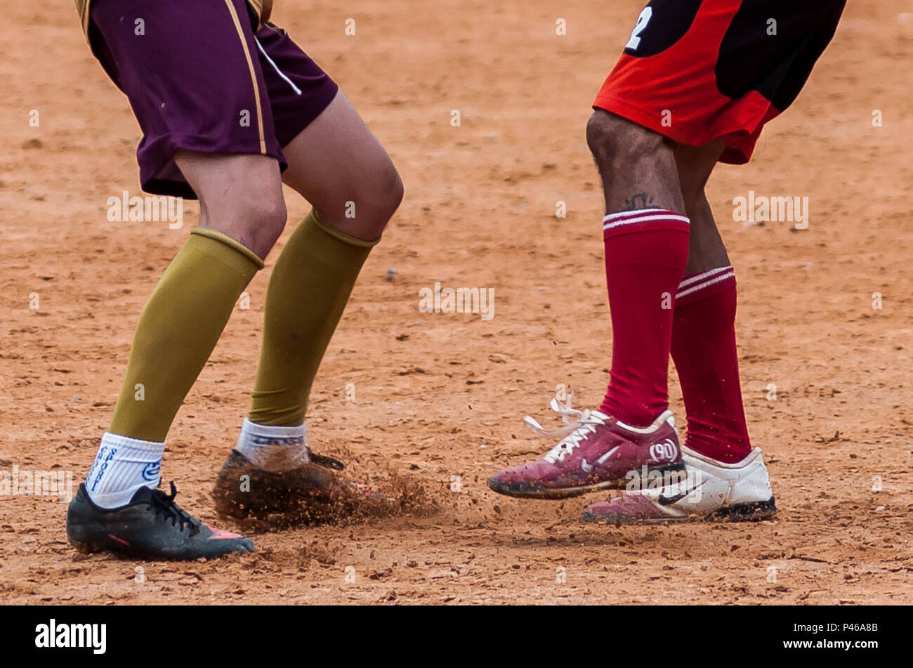 SÃO PAULO, SP - 27/09/2014: Futebol de Várzea - Jogo de várzea entre GE  Unidos do Panamericano e o 96, no campo da comunidade da Xurupita, na zona  oeste de São Paulo. (