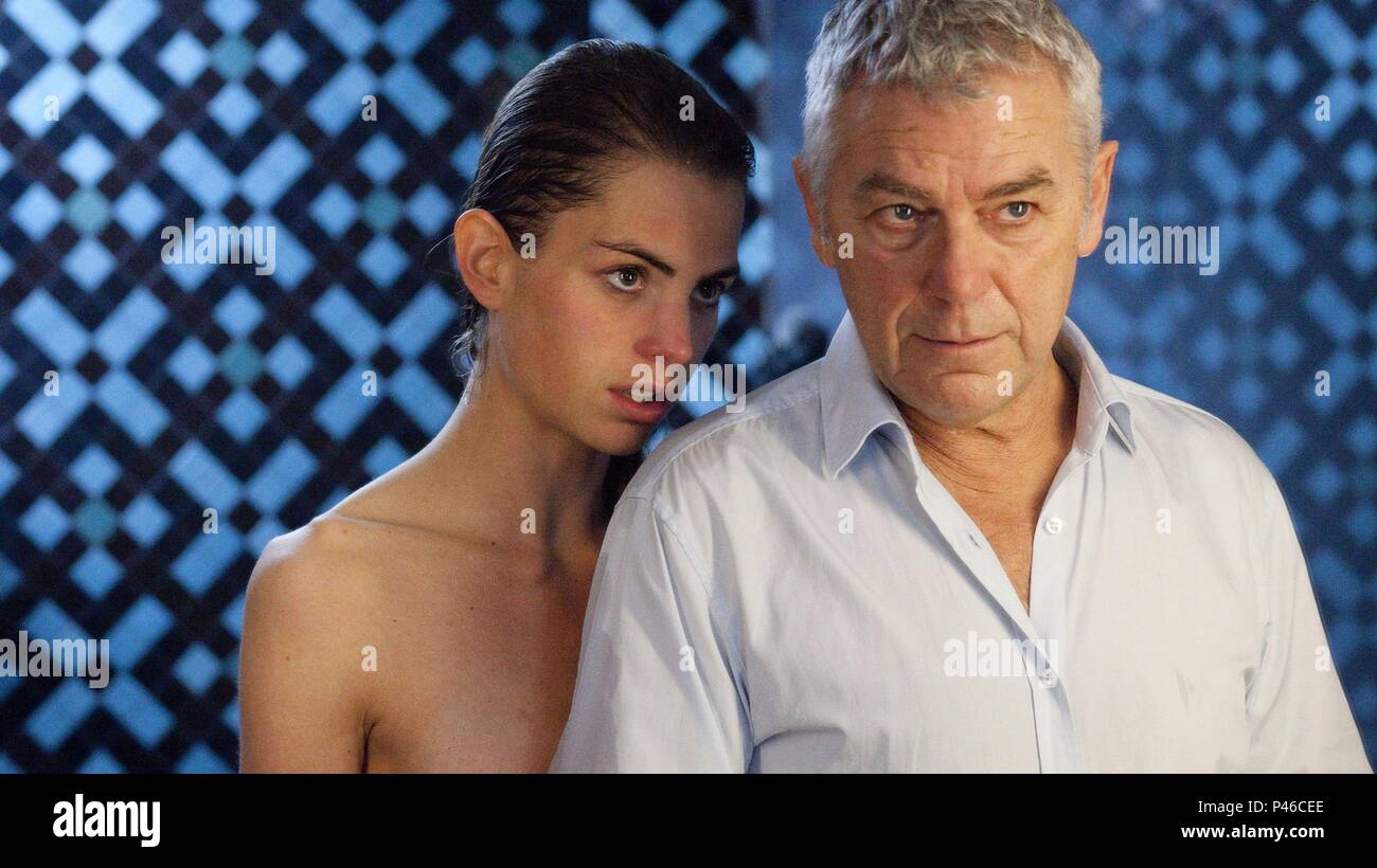 Original Film Title: HEMEL. English Title: HEMEL. Film Director: SACHA  POLAK. Year: 2012. Stars: HANNAH HOEKSTRA; HANS DAGELET. Credit: CIRCE FILMS  / Album Stock Photo - Alamy, image size:1300x820