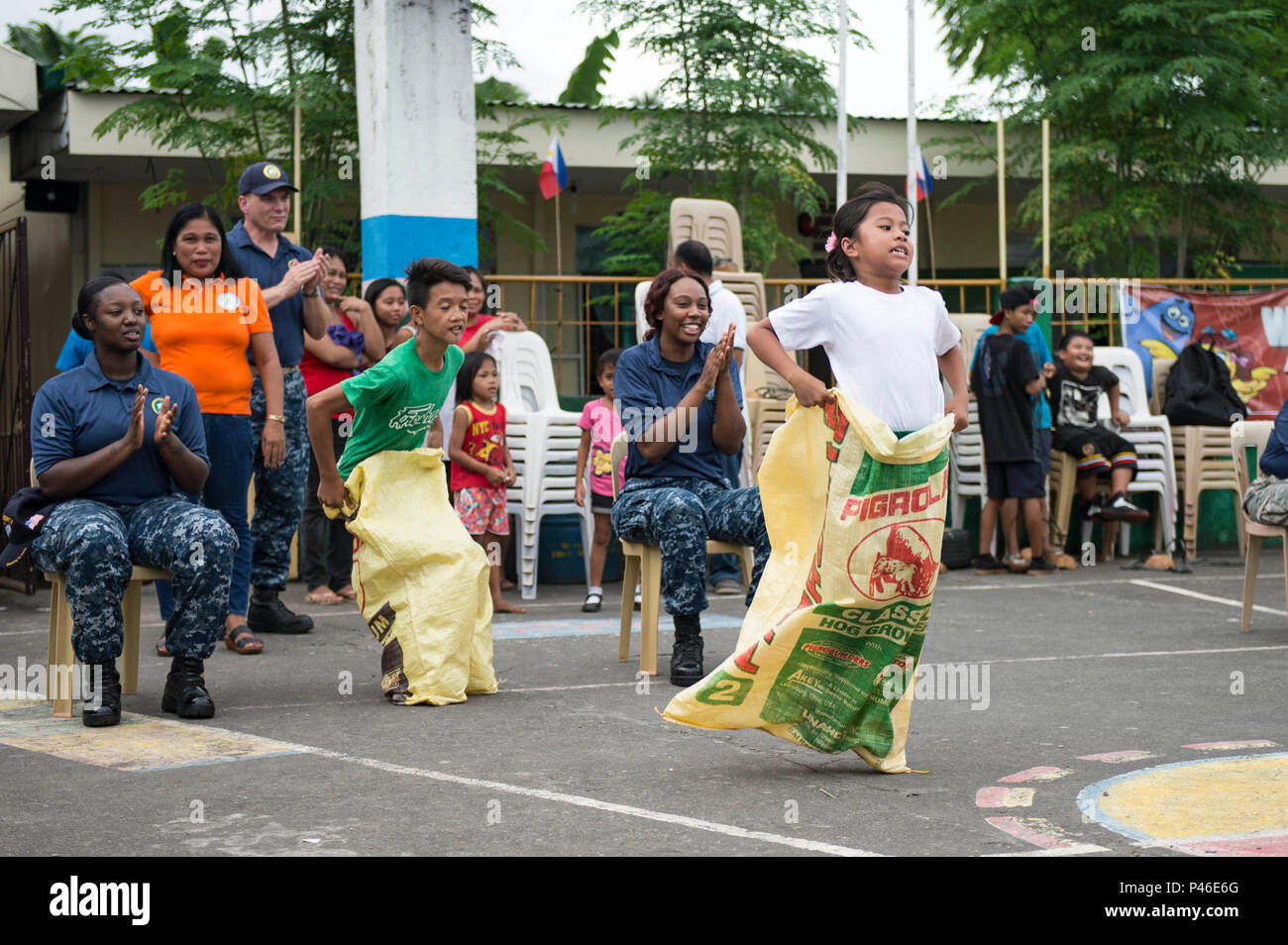 160629NSJ730178 LEGAZPI, Philippines (June 29, 2016) Filipino