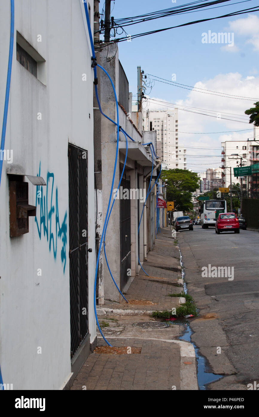 SÃO PAULO, SP -10/11/2014: REDE DE ABASTECIMENTO DE AGUA– rede de abastecimento de água amostra, é vista na rua Calógero calia na região da Cursino. Segundo moradores a Sabesp irá realizar obras de manutenção para evitar a falta de água na região.(Foto: Joel Nogueira  / Fotoarena) Stock Photo