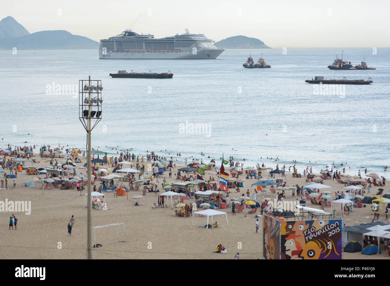 Navios começam a chegar na praia de Copcabana para a virada do ano durante Reveillon em Copacabana RJ realizada no Copacabana. (Foto: Joao Pedro Durão / Fotoarena) Stock Photo