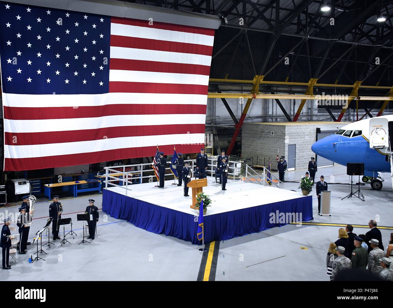 932nd mission support group hi-res stock photography and images - Alamy