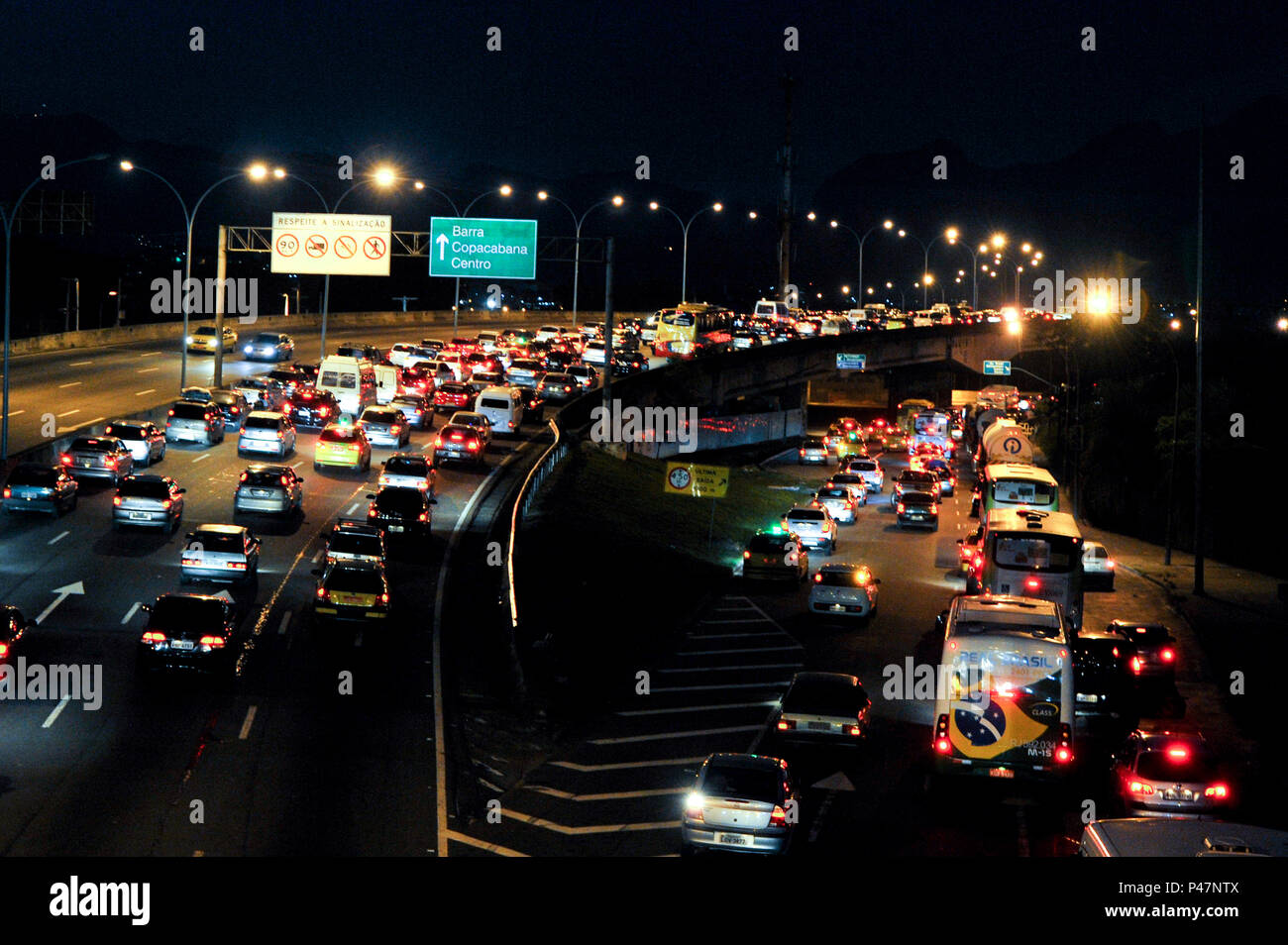 Rio de Janeiro/RJ, Brasil - 14/02/2015 - TRANSITO RJ - Transito